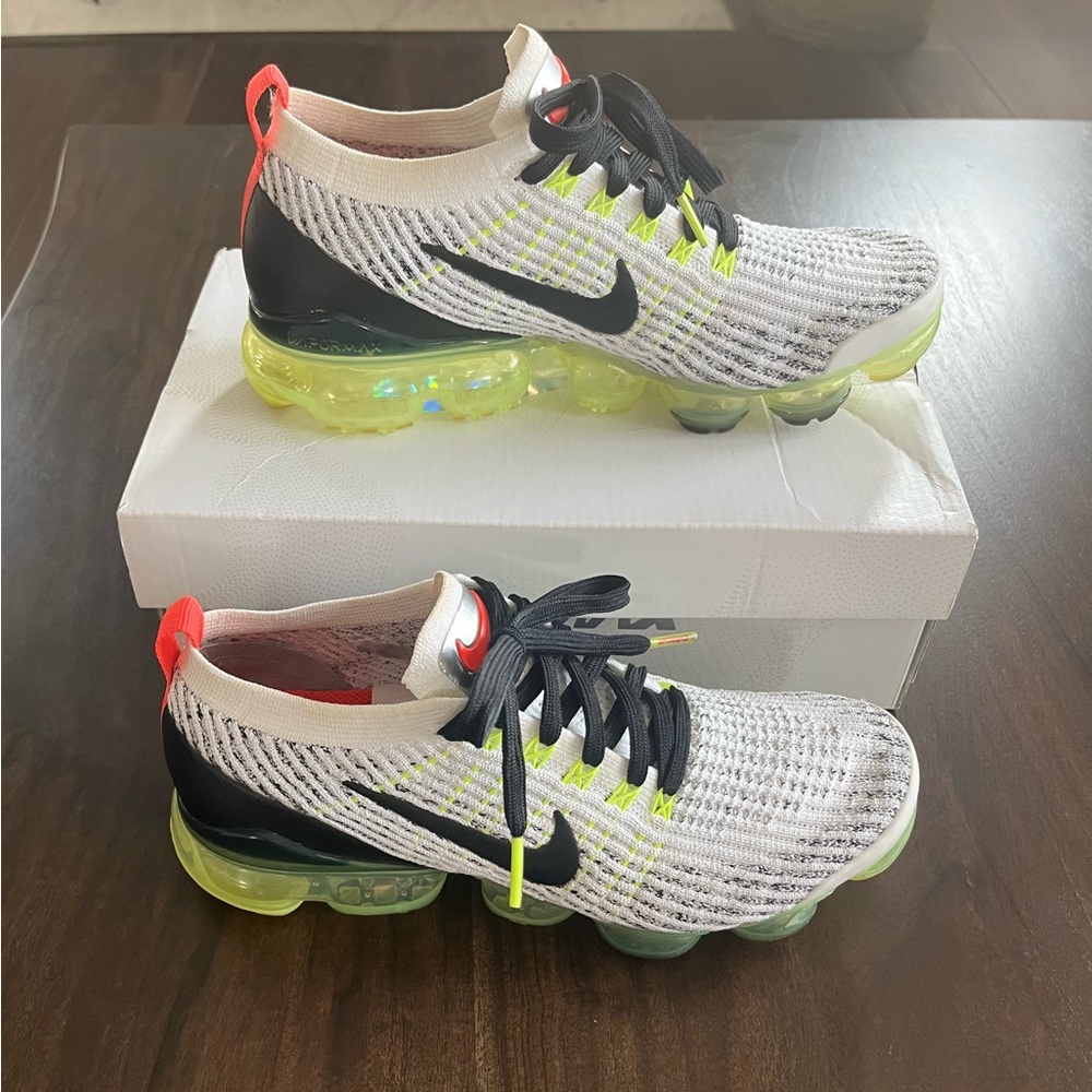 Air Vapormax FlyKnit 3 ‘Neon Collection’
